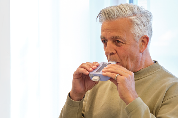 easyone sky spirometer in use